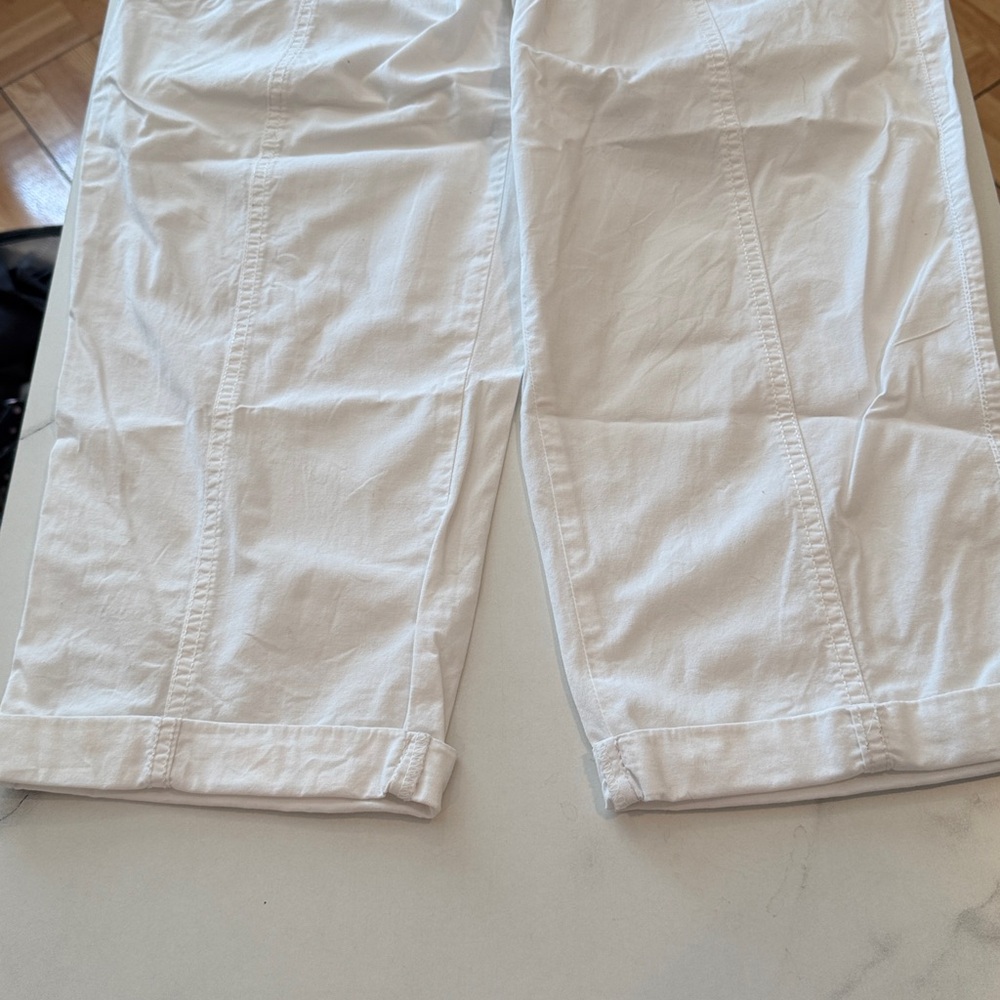 Style and Co White Cropped Pants, size 6. - Picture 3 of 7